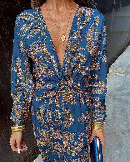Robe Élégante avec Devant Torsadé - Motif Floral Chic