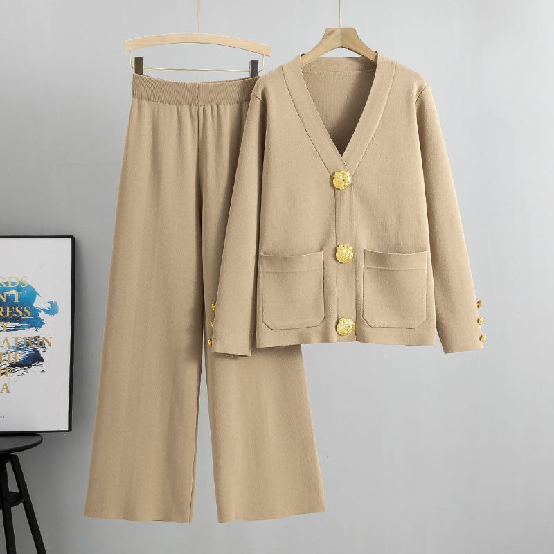 DAMARIS – ENSEMBLE DE PULL EN LAINE AVEC BOUTONS EN MÉTAL ET PANTALONS À JAMBES LARGES