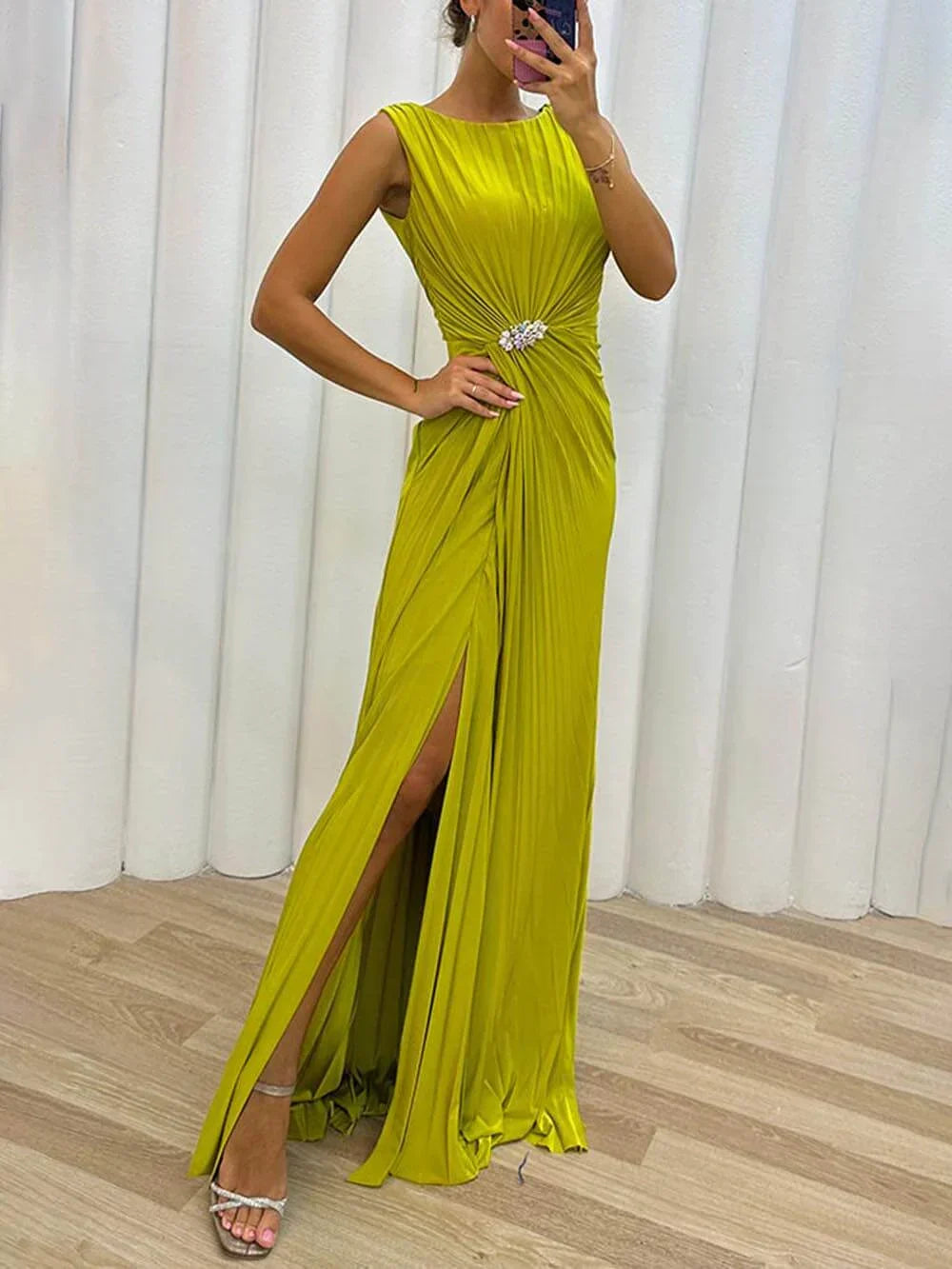 Kendra - Robe Maxi Fendue qui Met en Valeur la Silhouette