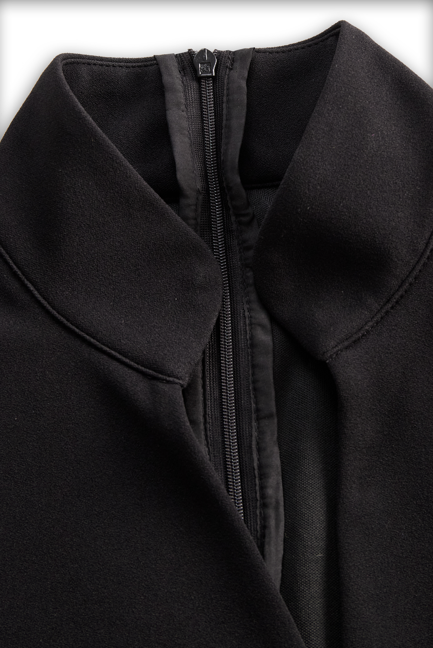 Lara – Robe Midi Chic avec Col Croisé