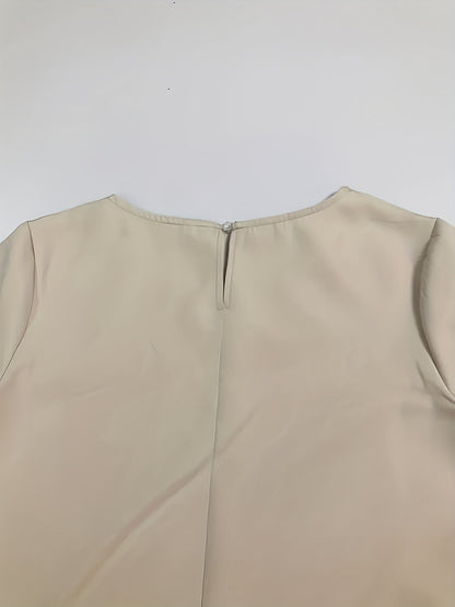 Laure – Robe Fluide à Coupe Droite et Style Intemporel