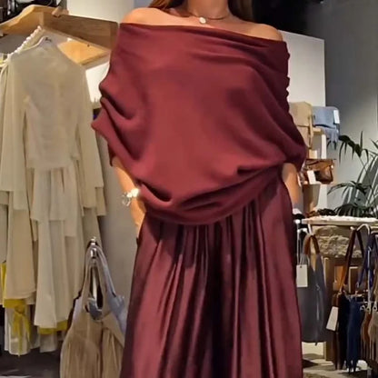Ensemble chic de lounge à deux pièces avec épaules dénudées – doux, flatteur et élégamment sans effort