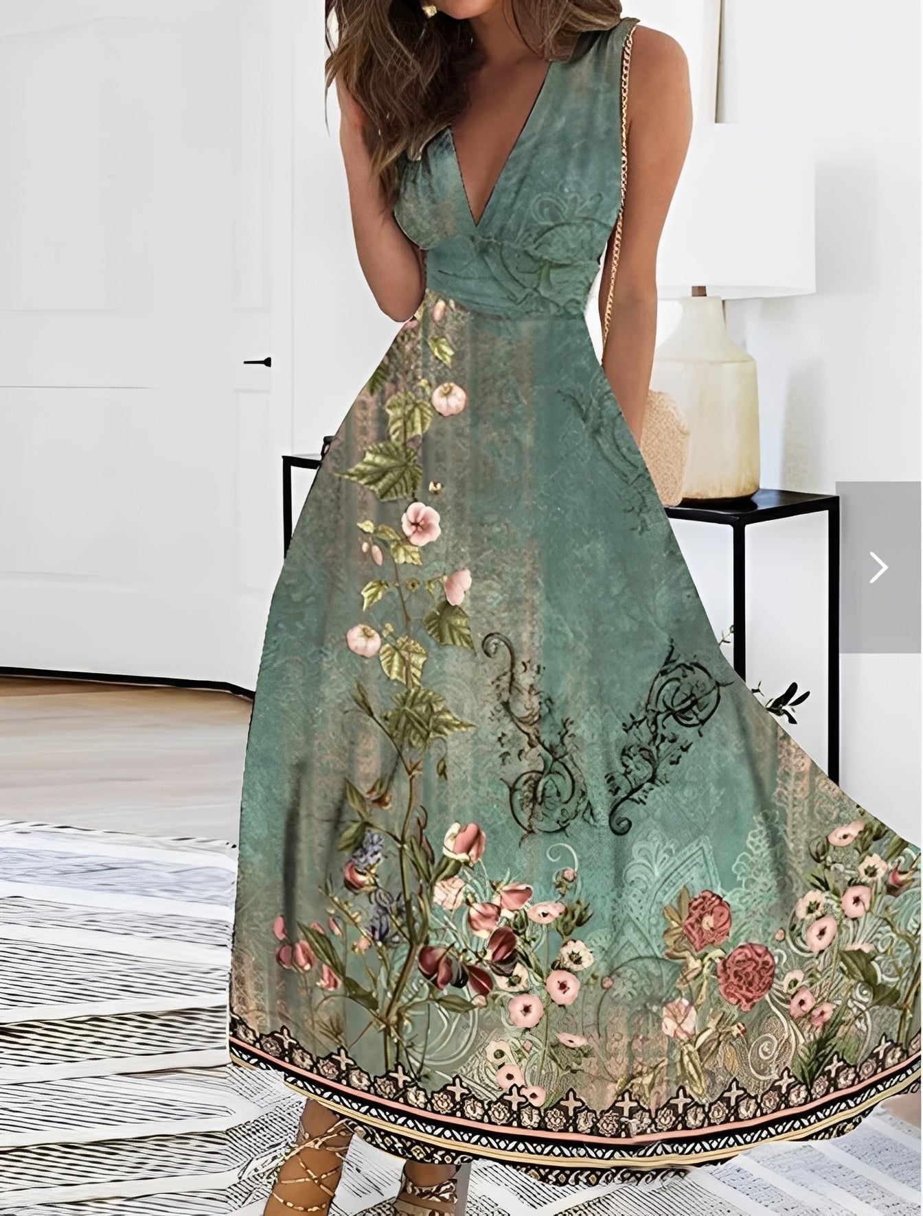 Lucie - Robe maxi élégante avec décolleté en V et imprimé floral pour femmes