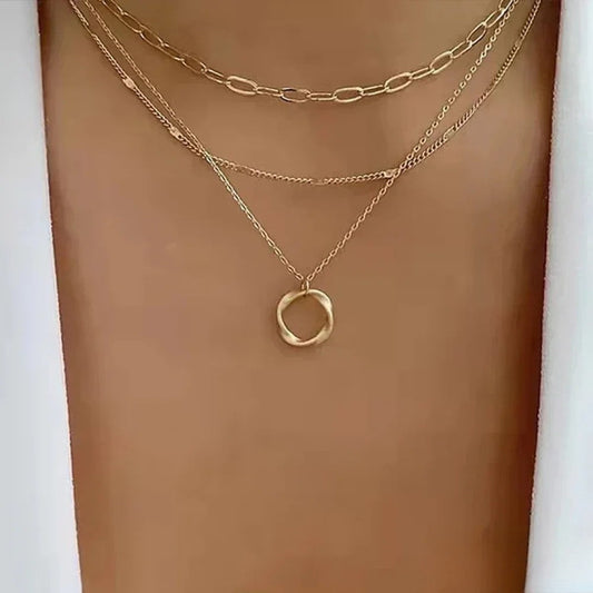 Avine – Collier rétro en or