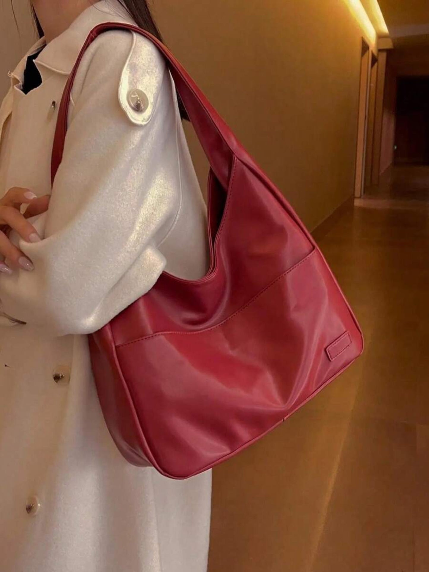Helena | Sac à Bandoulière Structuré et Élégant