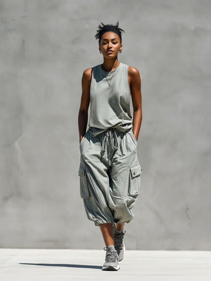 Ensemble Deux Pièces Femme Débardeur Gris Sans Manches et Pantalons Courts Cargo