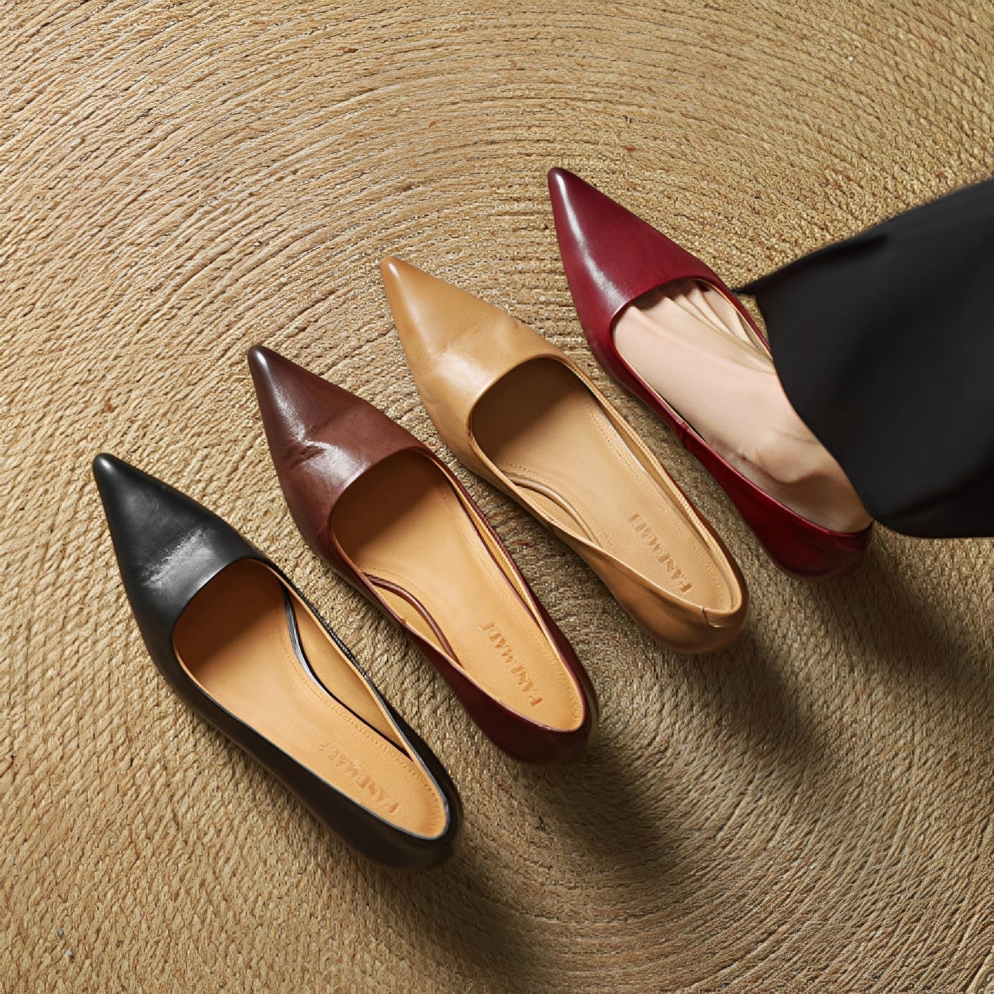 Rhea - Élégantes chaussures en cuir à bout pointu pour femme