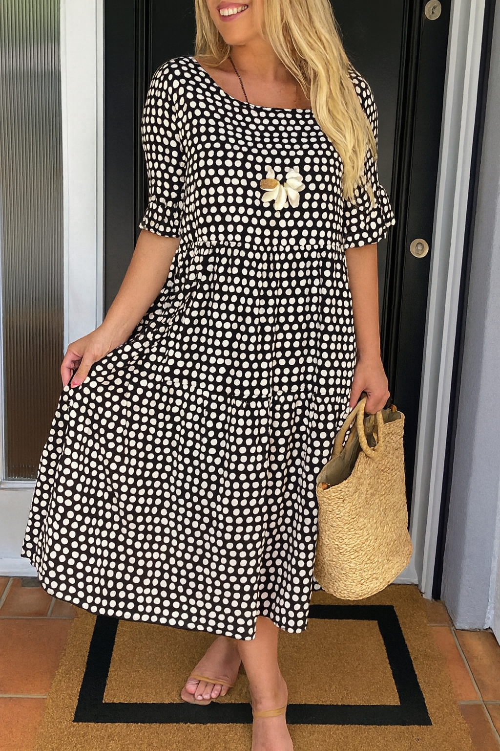 IRIS | ROBE MIDI SABLE À MANCHES COURTES