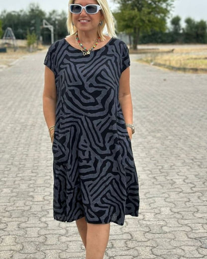 Robe d'été à col rond - Élégance intemporelle