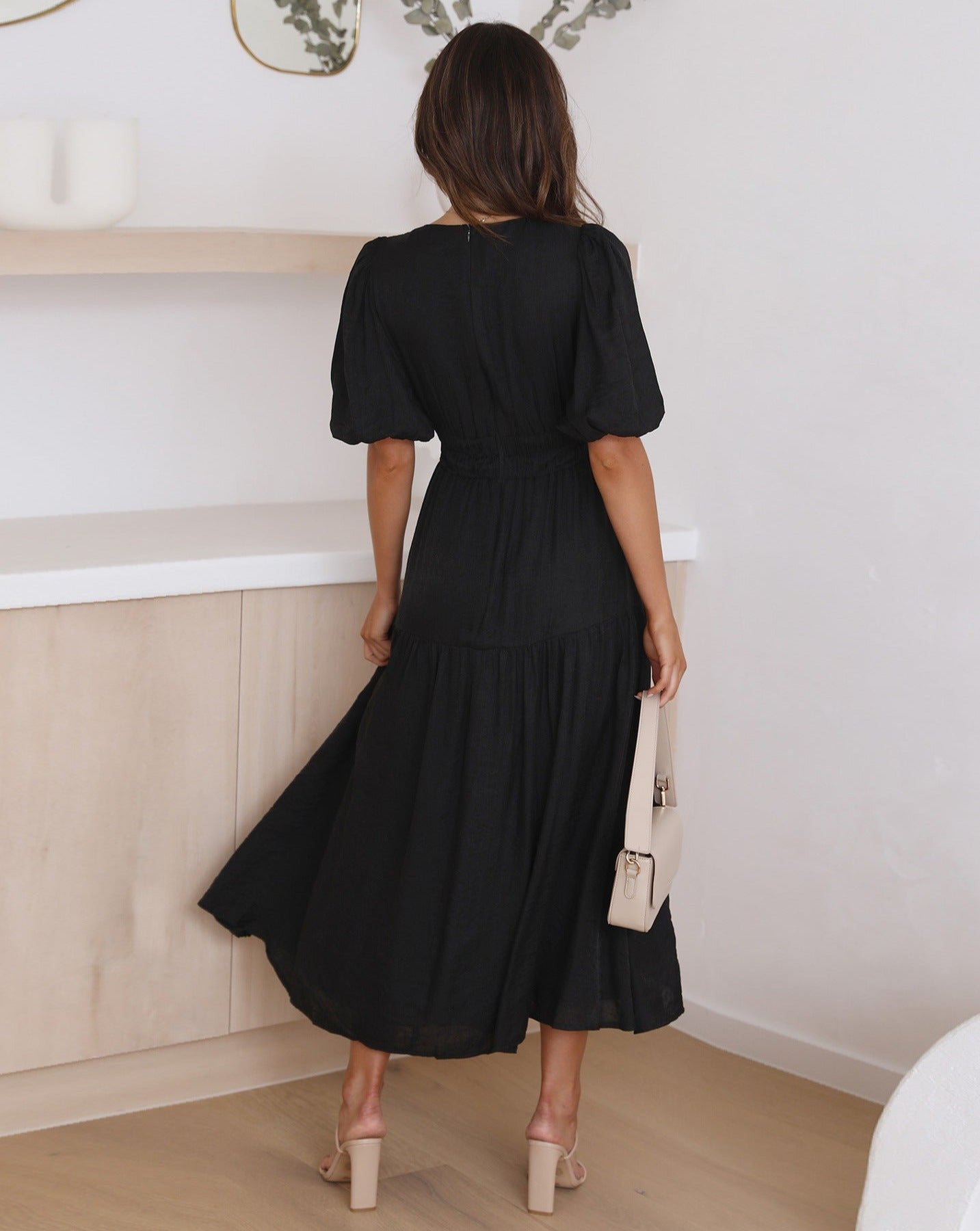 Robe Ella Décolleté en V Manches Bouffantes