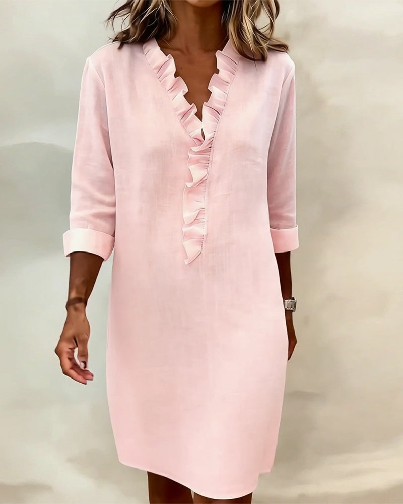 Robe unie à col V volanté