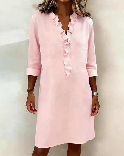 Robe unie à col V volanté
