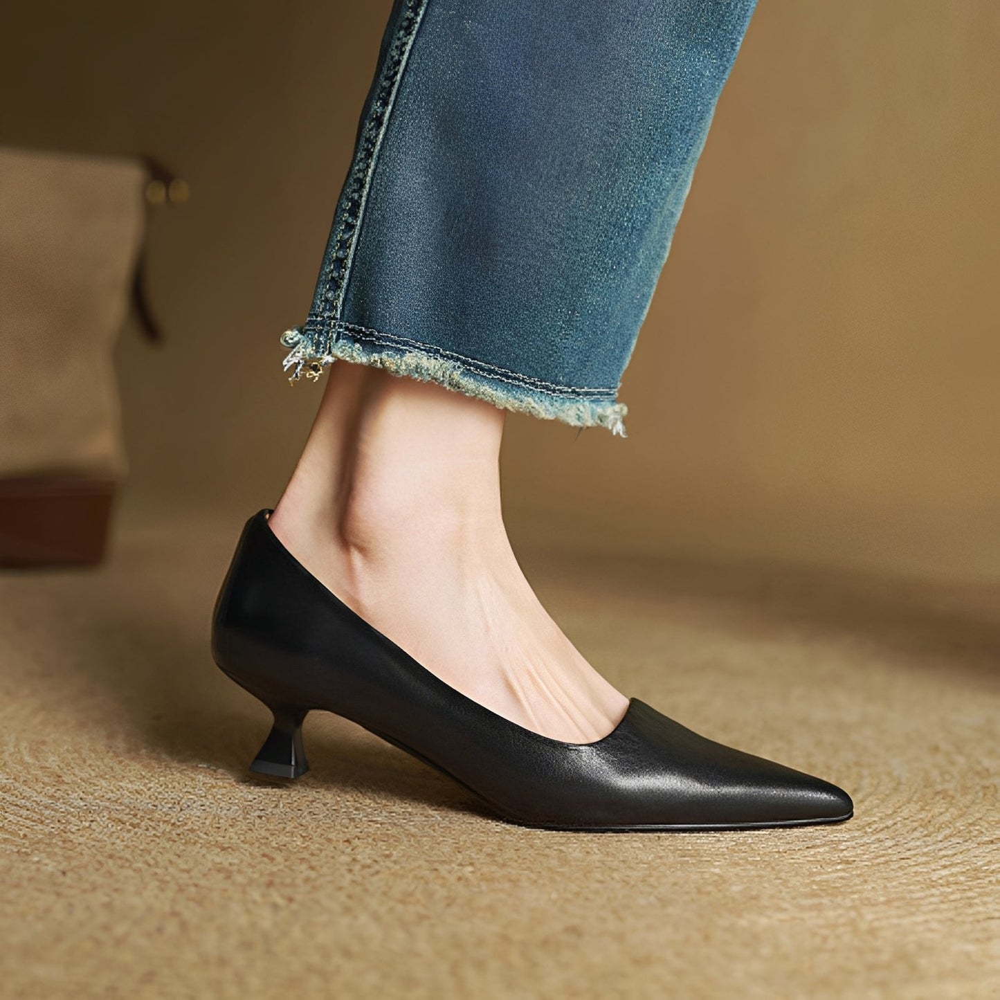 Rhea - Élégantes chaussures en cuir à bout pointu pour femme