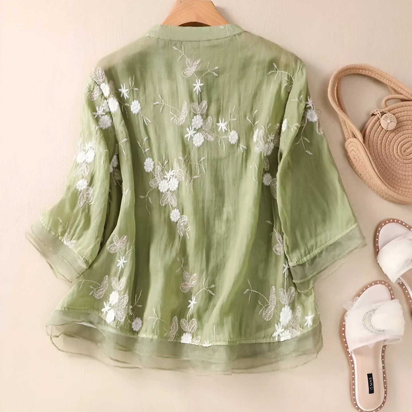 Carmelita – Blouse Transparente Brodée