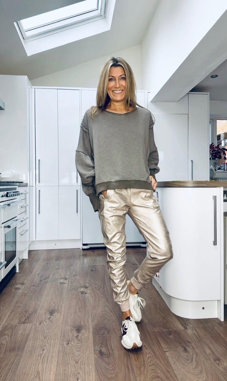 Ensemble Décontracté avec Col Rond pour Femmes + Pantalons en Cuir Synthétique