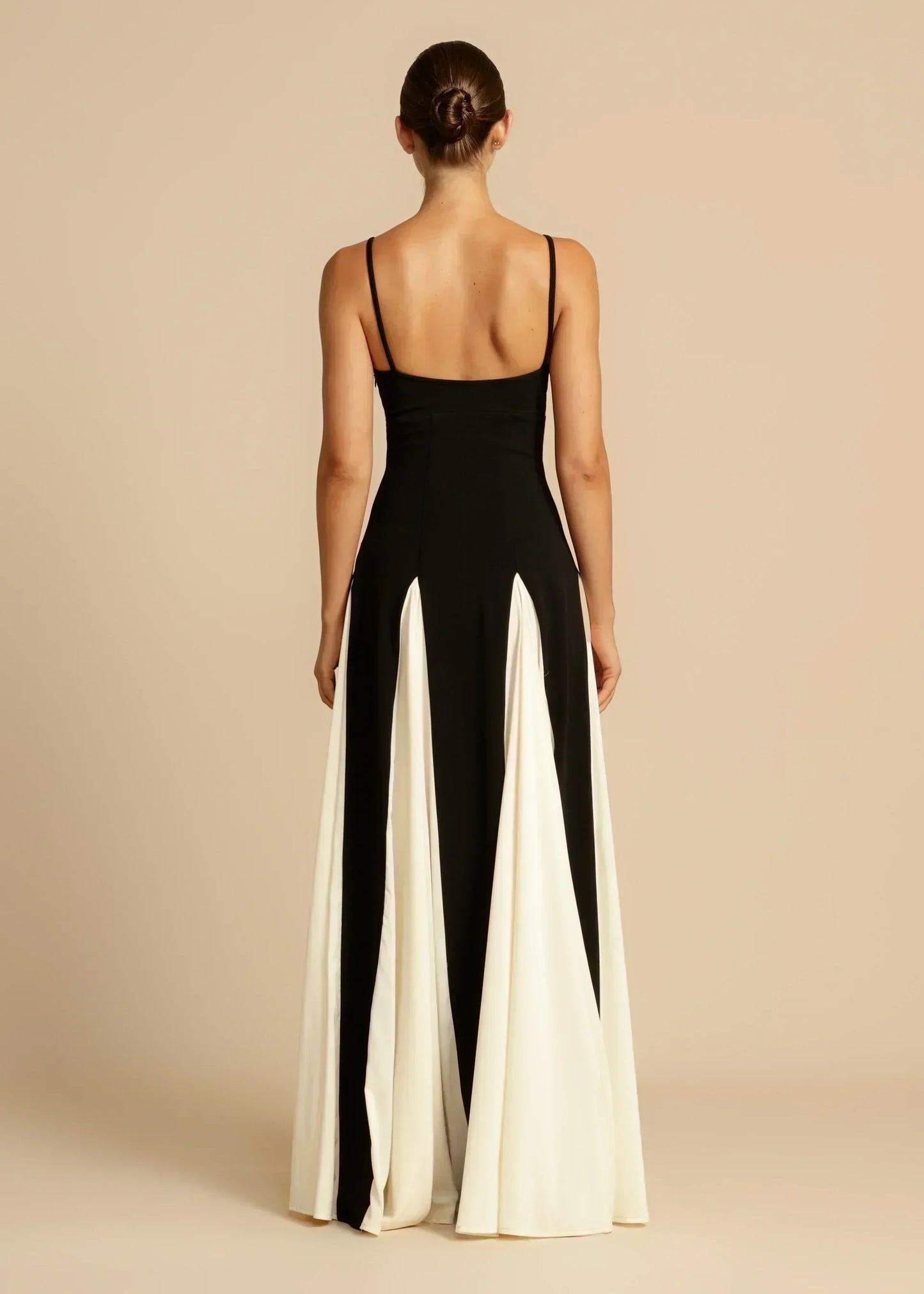 Celia | Robe Maxi Élégante avec Volants Contrastés