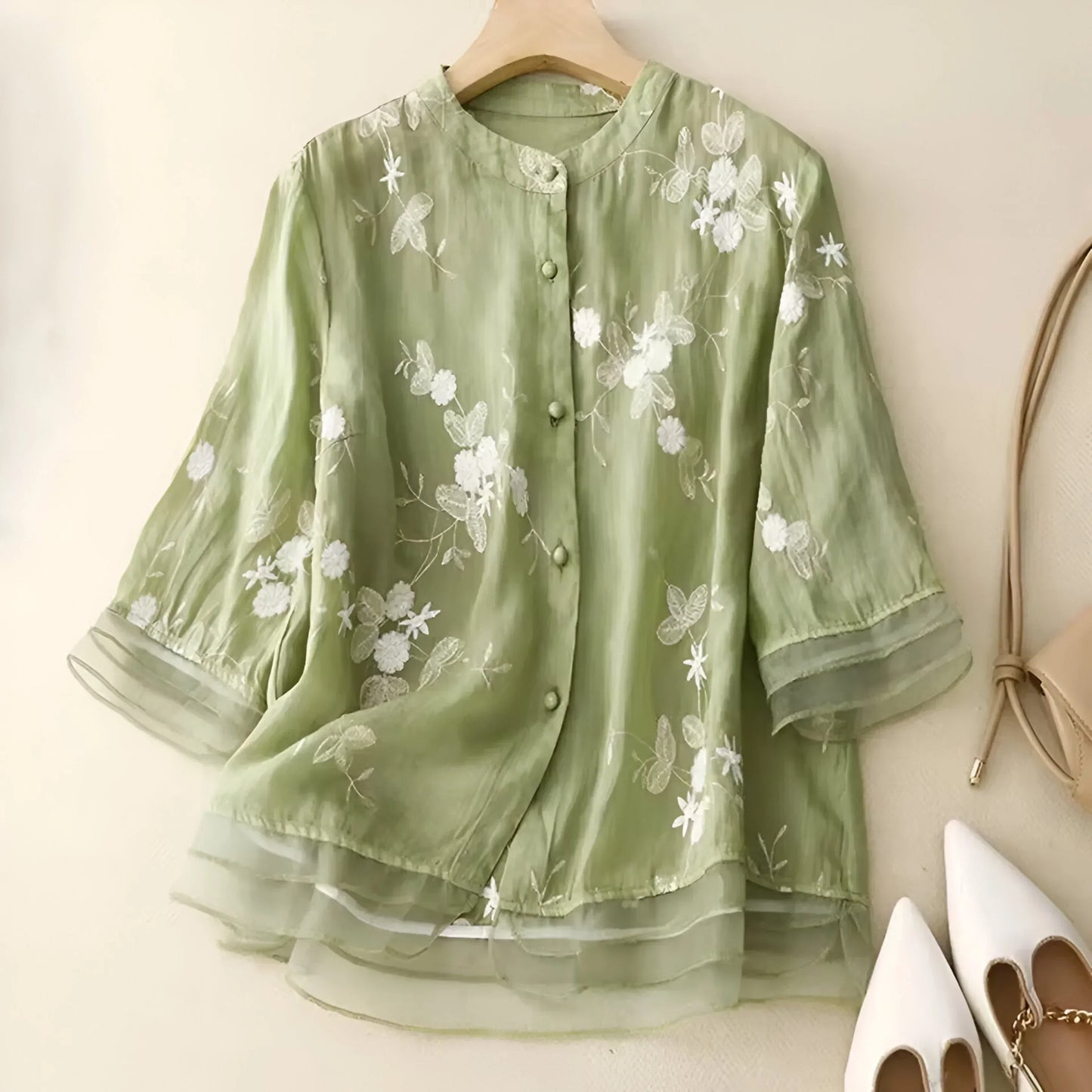 Carmelita – Blouse Transparente Brodée