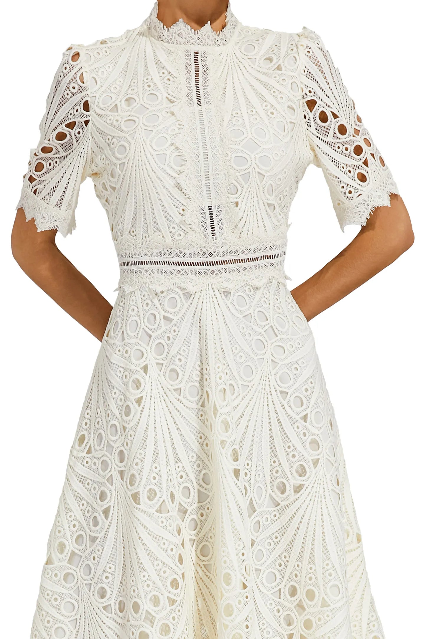 Pierre - Robe Midi en Dentelle et Raffinement