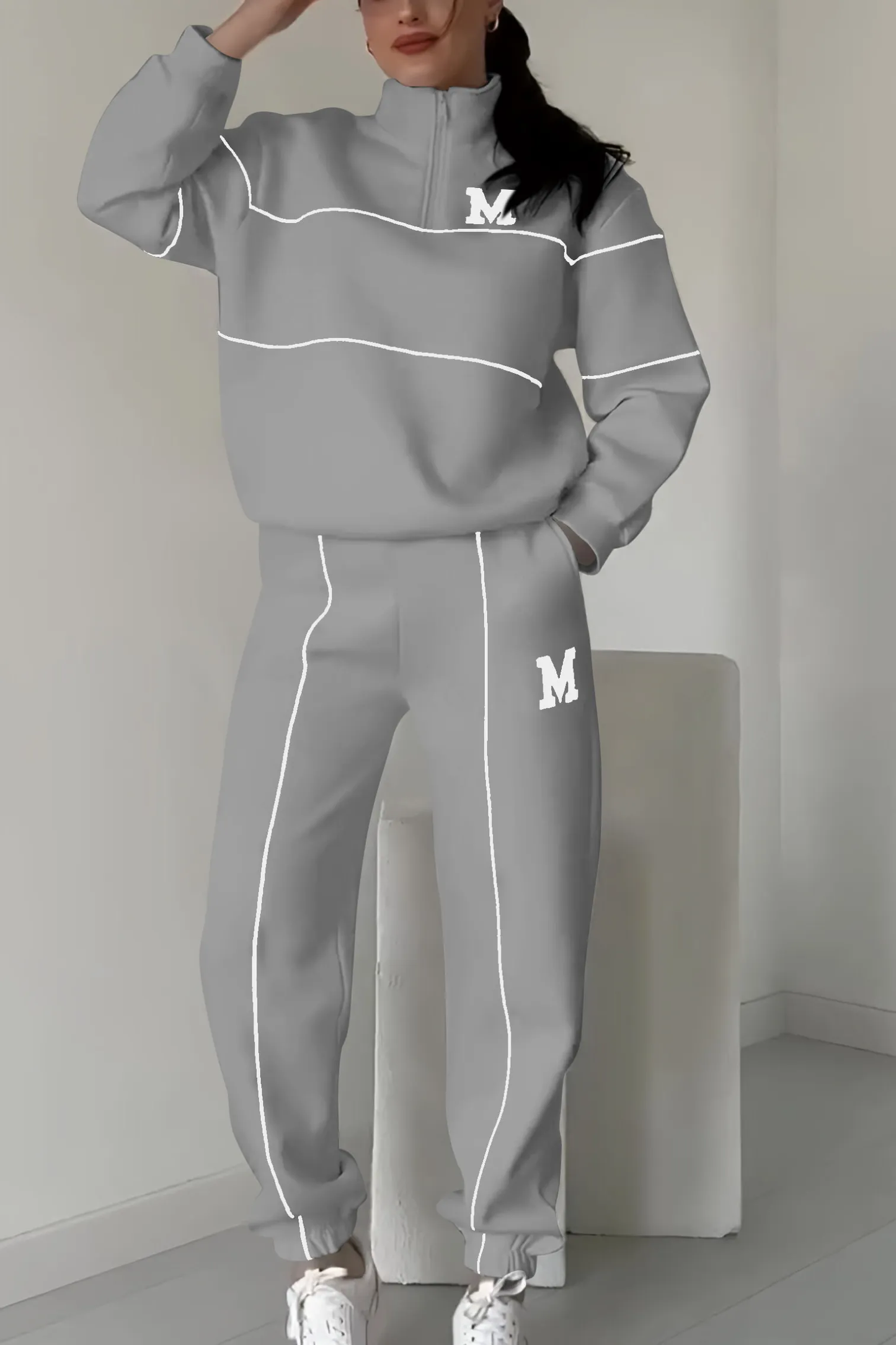 DESIREE – ENSEMBLE DE DETENTE SPORTIF AVEC ZIP
