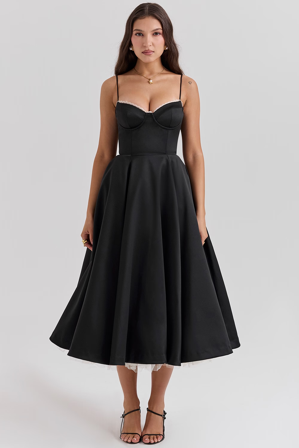 Leona - Robe Élégante en Satin pour les Fêtes