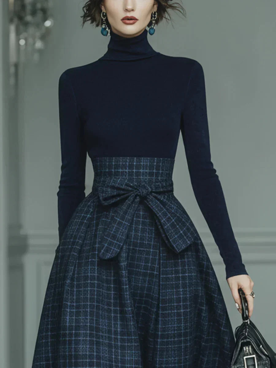 Ensemble Haut à Col Montant Élastique Bleu Foncé et Jupe à Carreaux