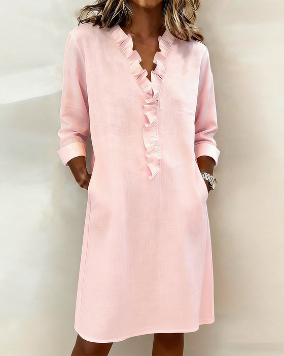 Robe unie à col V volanté