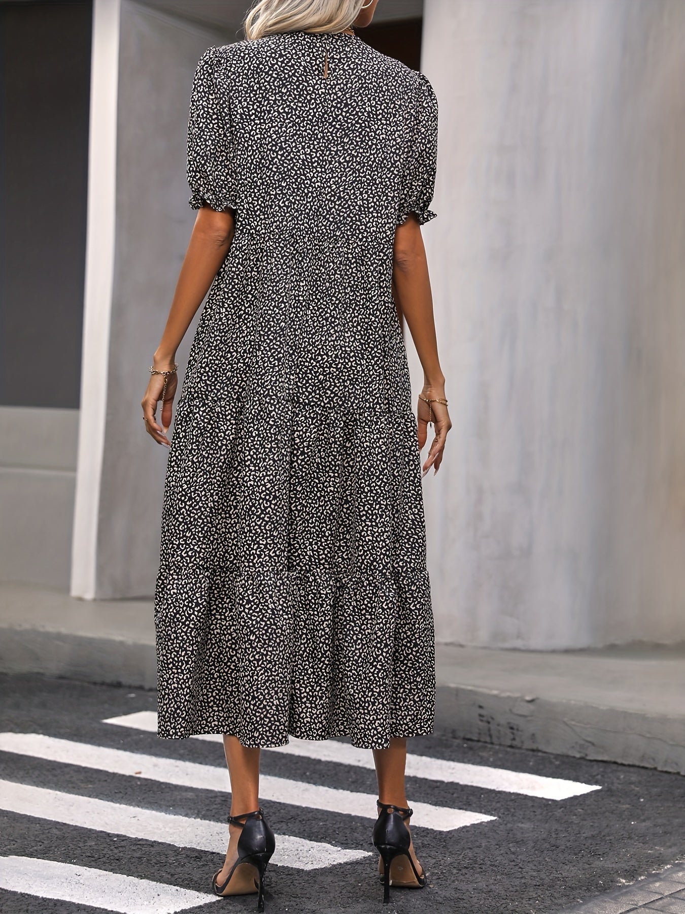 Robe Longue Femme - Col Ronde avec Détails Froncés Élégants