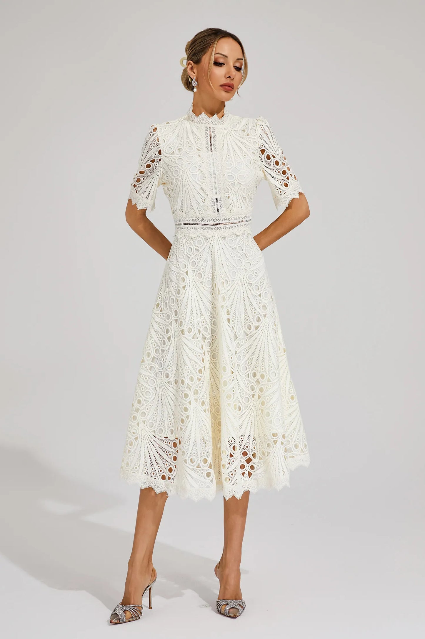 Hallie | Robe Midi en Dentelle