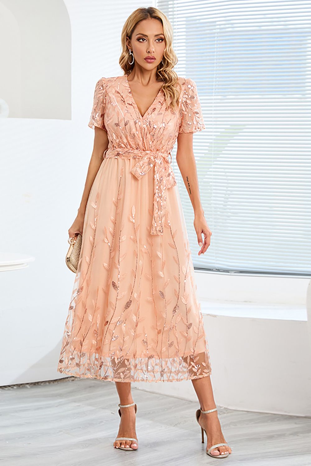 Robe Estiva Élégante et Intemporelle - Coupe Fluide Sophistiquée