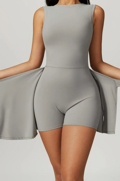 Céleste – Robe à Col Montant avec Short Intégré