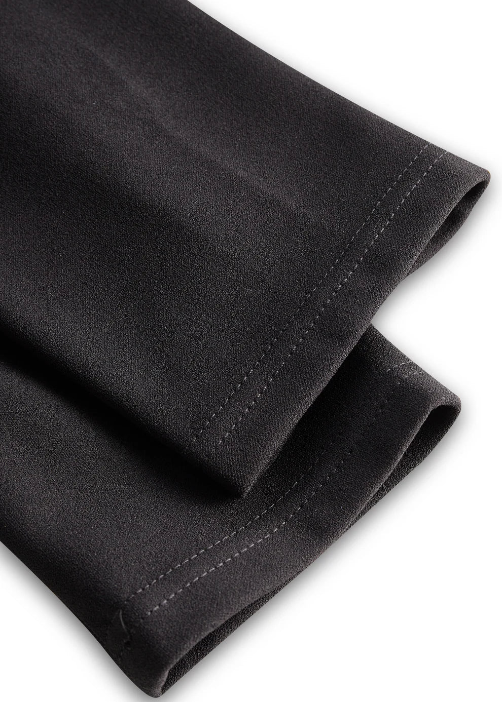 Naomi | Robe noire raffinée