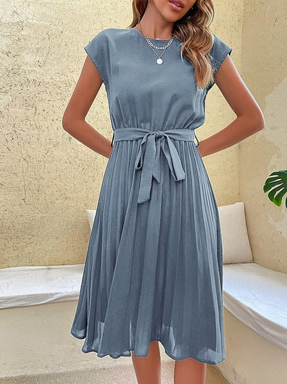 Klara – Robe plissée d'été à manches courtes