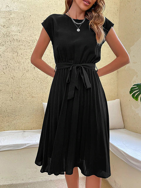Klara – Robe plissée d'été à manches courtes