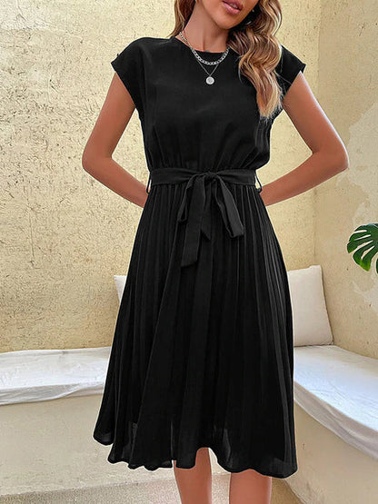 Klara – Robe plissée d'été à manches courtes