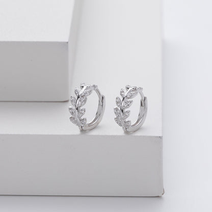 Boucles d'oreilles créoles en feuille d'argent
