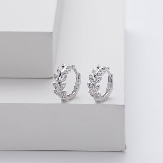 Boucles d'oreilles créoles en feuille d'argent