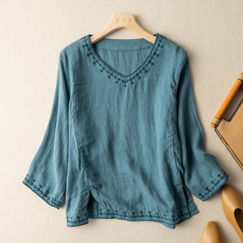 Nesta – Blouse en V brodée