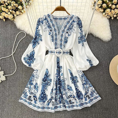 Jaselina – Robe Mini Ajustée Brodée