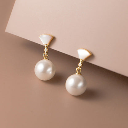 Boucles d'oreilles en perles argentées chics
