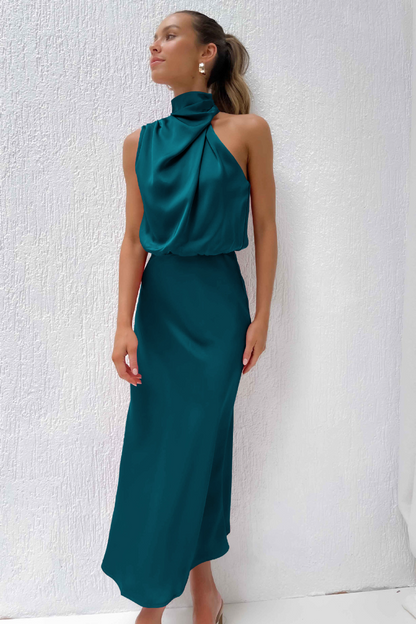 Elianna – Robe midi élégante avec décolleté asymétrique