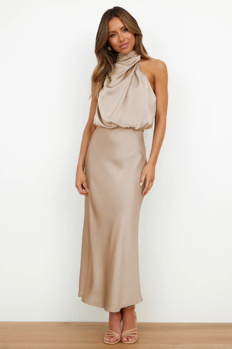 Eliana – Robe midi élégante avec décolleté asymétrique