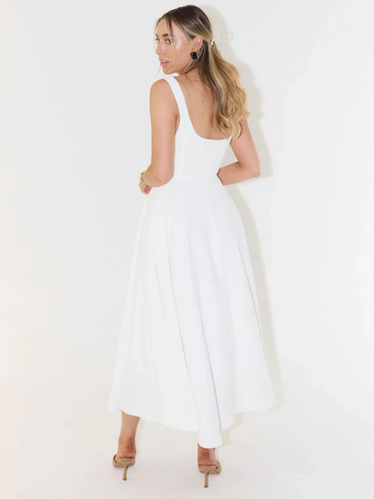 Robe Midi Élégante avec Décolleté Carré - Coupe Flatteuse Intemporelle