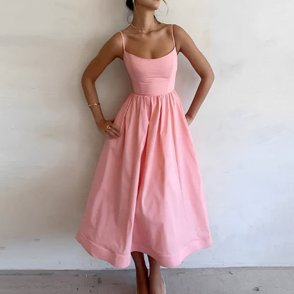 Fabiana – Robe à fines bretelles et coupe froncée