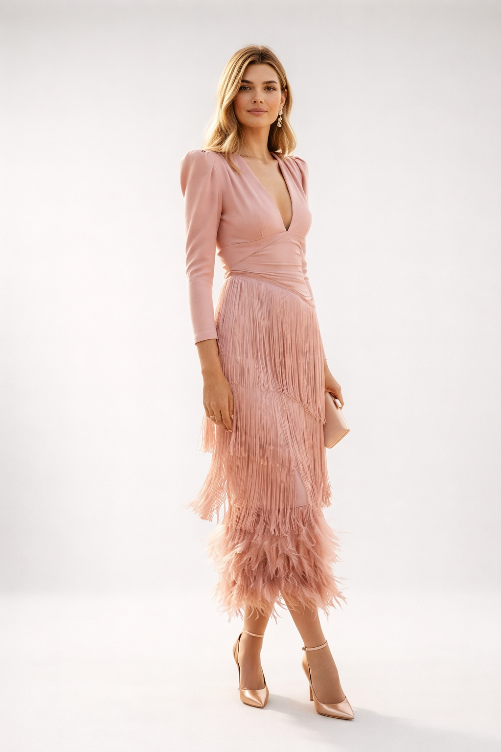 Robe Midi Frangée Élégante — Silhouette Raffinée et Dynamique