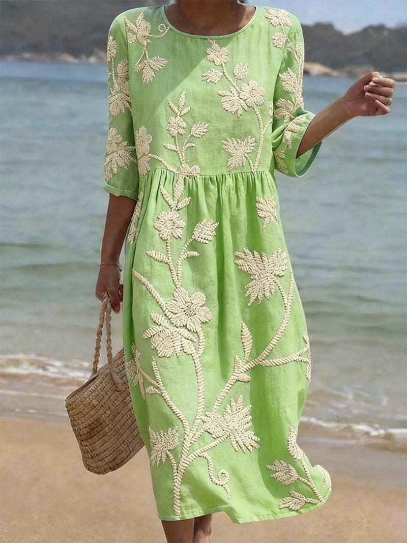 Robe Midi Fluide avec Broderies Florales - Collection Vintage Élégante