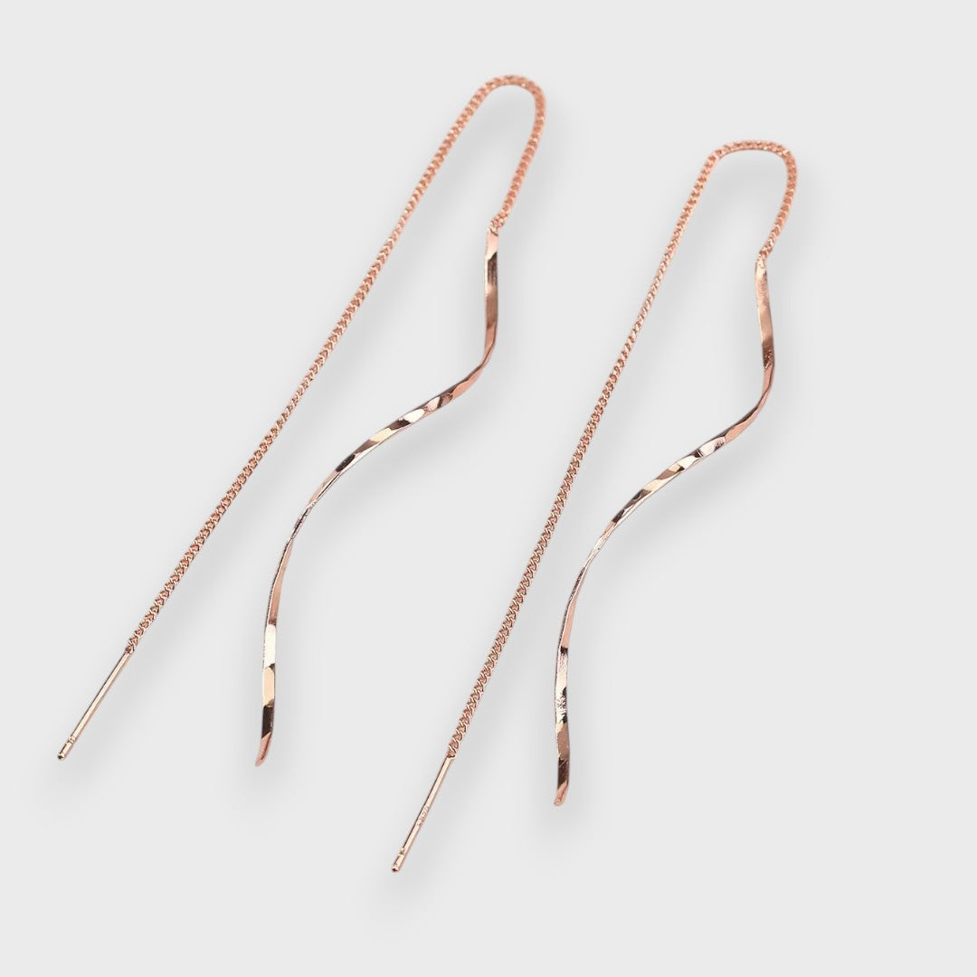 Elwira – Boucles d'oreilles longues en forme de vague