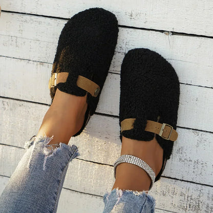Chaussons Femme Slip-On avec Détail Boucle et Confort Doux et Accueillant