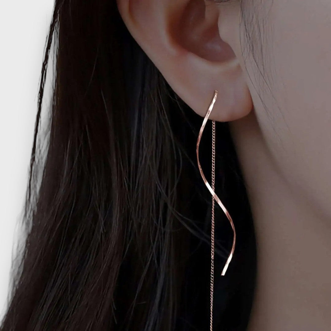 Elwira – Boucles d'oreilles longues en forme de vague