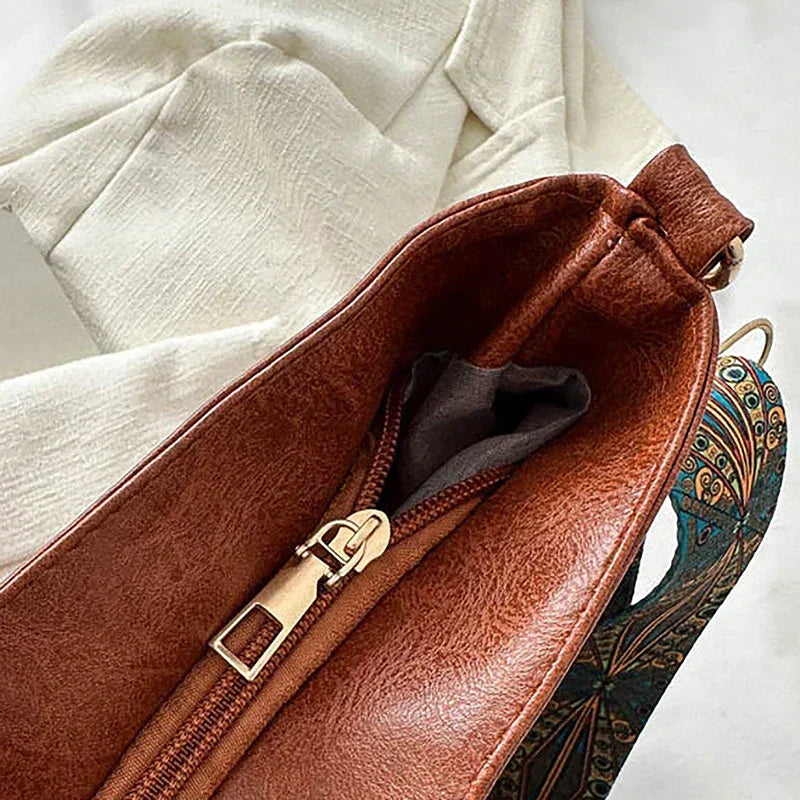 Embjørg | Sac à Bandoulière Classique avec Bandoulière Réglable à Motif
