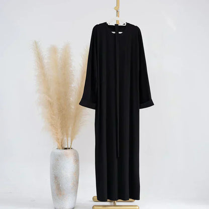 Ariane - Élégante Abaya en Tricot avec Ceinture et Poches Latérales